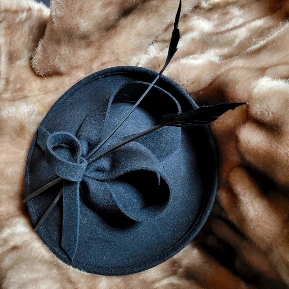 Wool pillbox fascinator hat